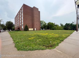 48 S Main St, Carbondale, PA 18407