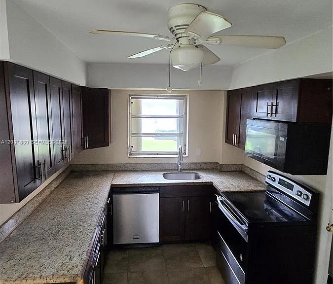 1450 NE 191st St #106 — Photo 5