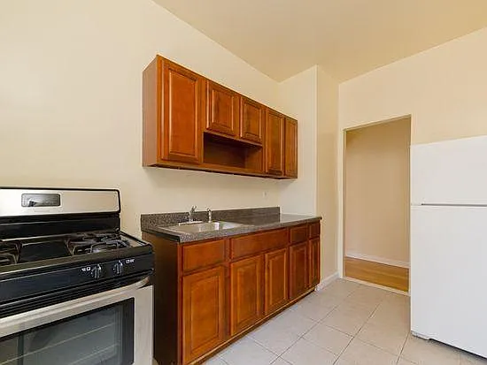 1 bed, $1,000 — Photo 2