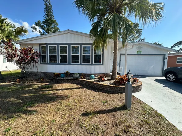 556 Catalina Dr, North Fort Myers, FL 33903