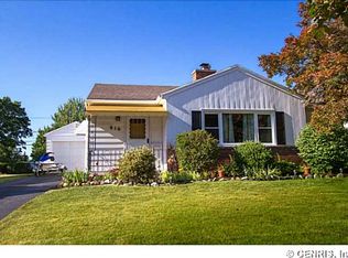 610 Hurstbourne Rd, Rochester, NY 14609