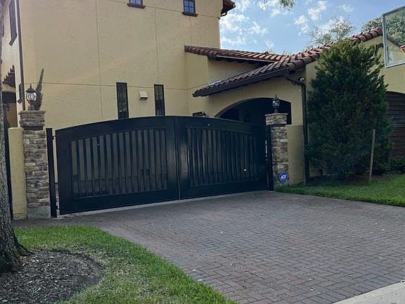 4th image of 5207 Loch Lomond Dr