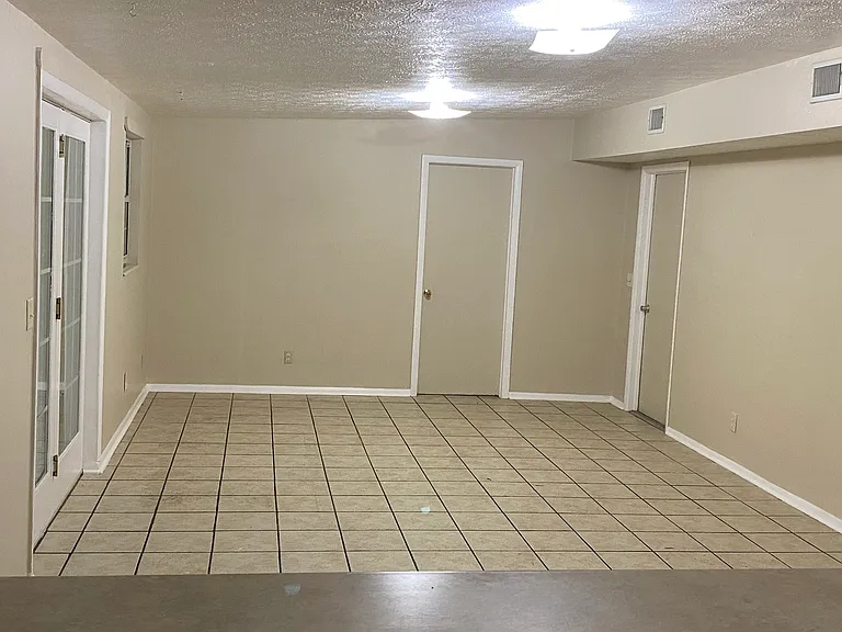 171 Stafford Ave — Photo 6