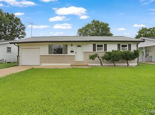 1865 Violet Dr, Florissant, MO 63031