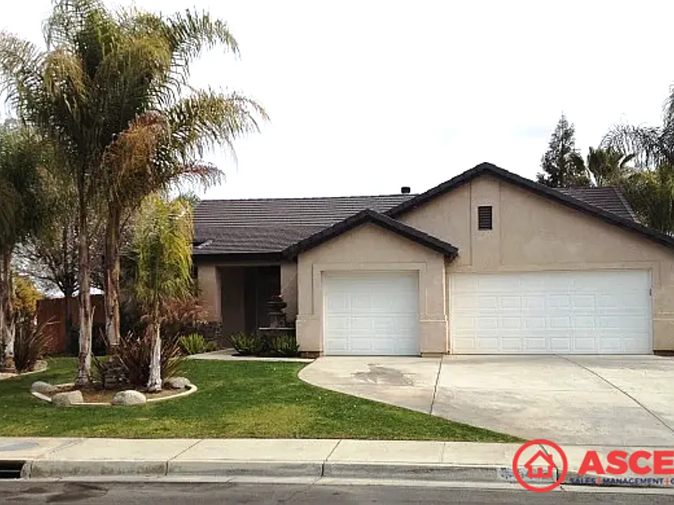 5402 Grogan Dr