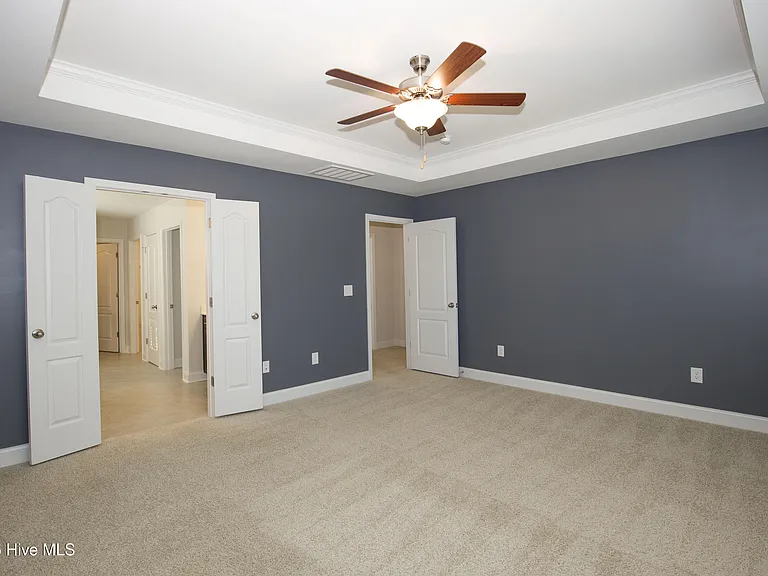660 Avenue Of The Carolinas — Photo 50