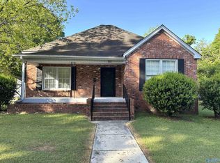 711 Nuckolls St, East Gadsden, AL 35903