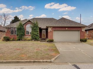 4581 S Shady Lane Ct, Springfield, MO 65810