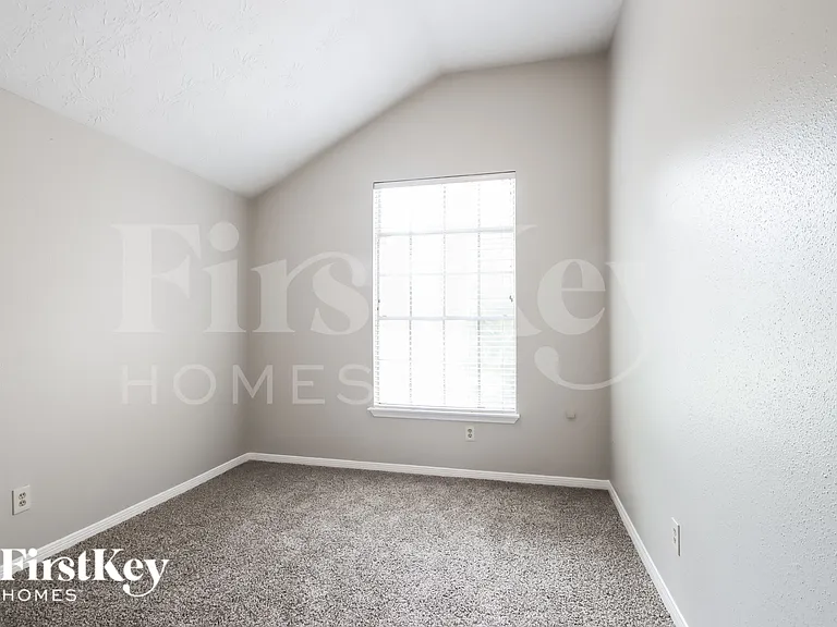 4030 Meadowgold Ln — Photo 10