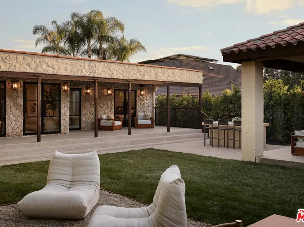 6255 Del Valle Dr, Los Angeles, CA 90048