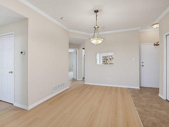 4th image of 190 Rustic Hills Cres #7