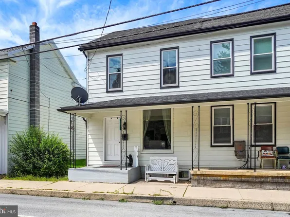 46 S York St, Etters, PA 17319