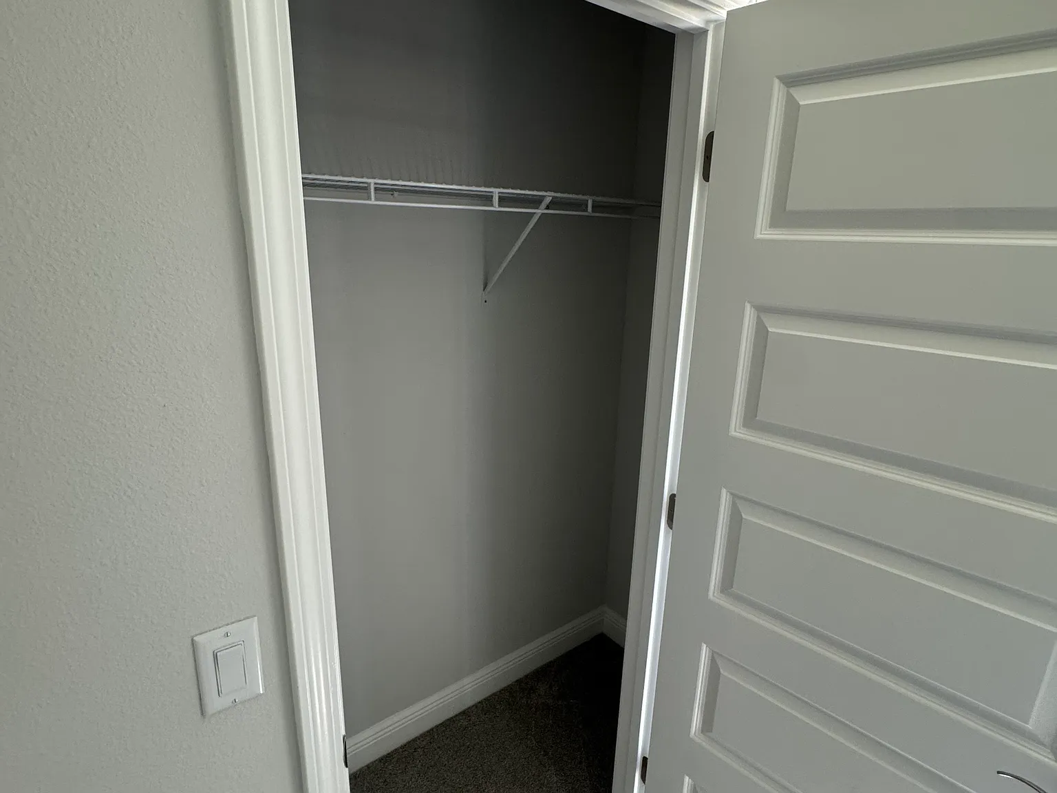 8090 Westpointe Ln — Photo 2
