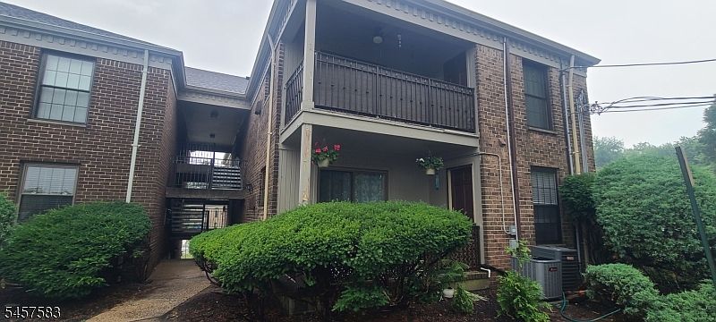 1st image of 323 Gill Ln