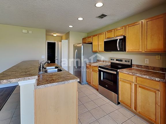 3rd image of 1756 Portcastle Cir