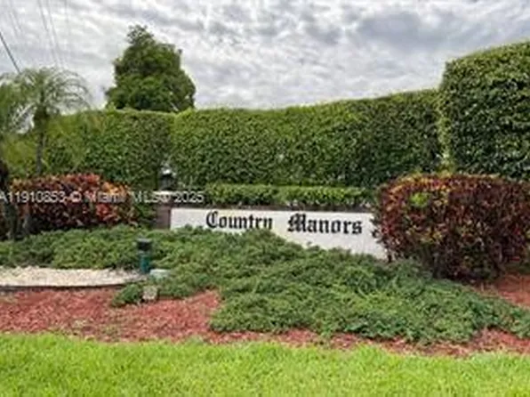 504 Sandpiper Cir, Delray Beach, FL 33445