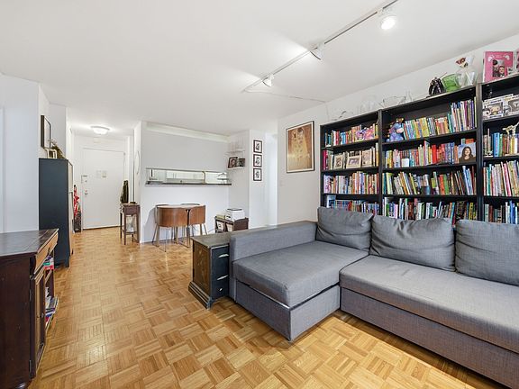 3rd image of 10 River Rd APT 4J