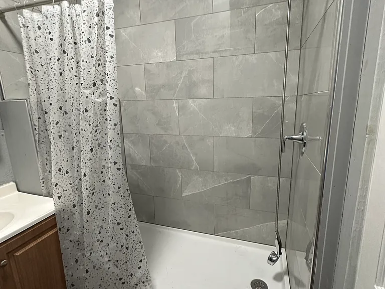 1336 E 8th St #1336 — Photo 9