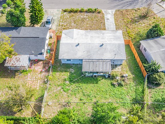 3rd image of 12611 Capitol Dr