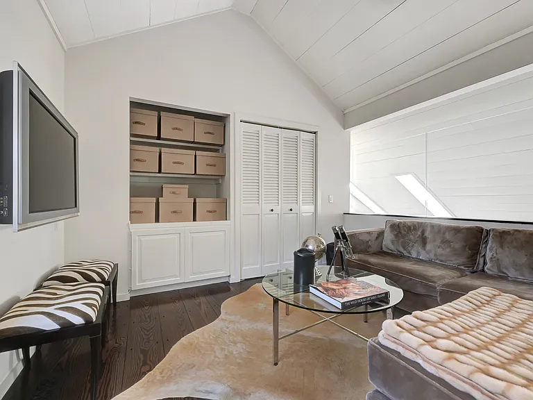 25 Rolling Woods Ct — Photo 10