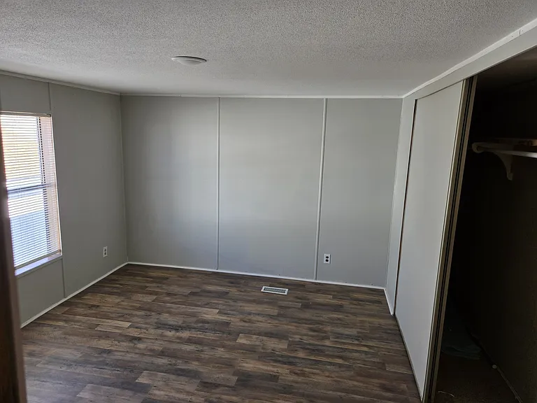 2103 Southwood St — Photo 7