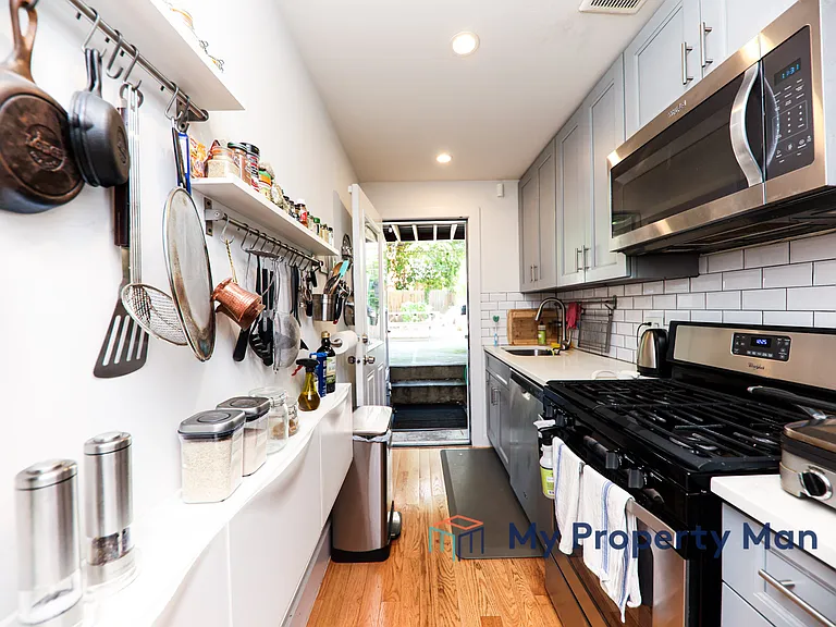 753 Monroe St #1 — Photo 5