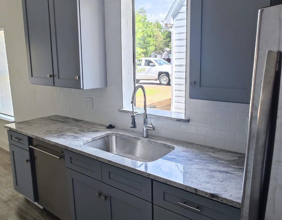 2nd image of 1026 Rockwood St