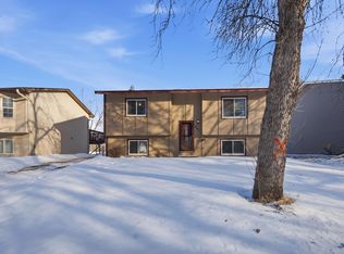 941 104th Ave NW, Coon Rapids, MN 55433