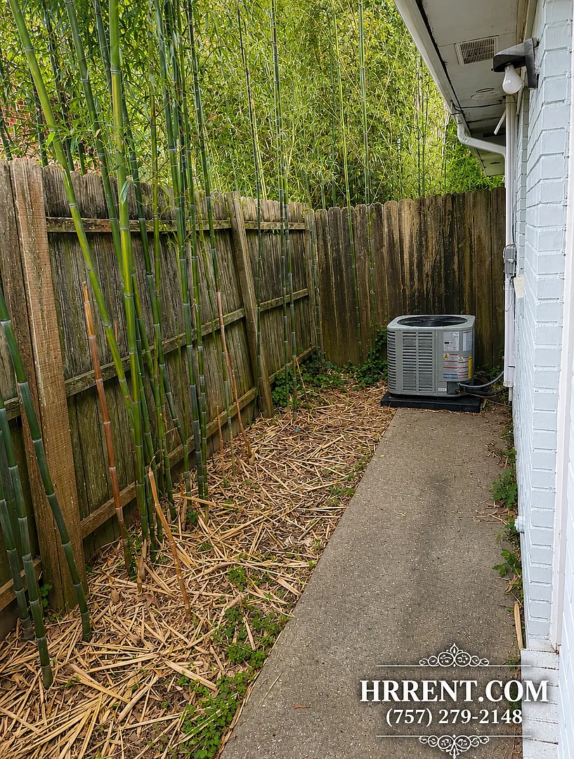 2247 Paris Street — Photo 4