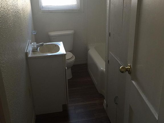 5th image of 1113 1/2 W 14th Ln