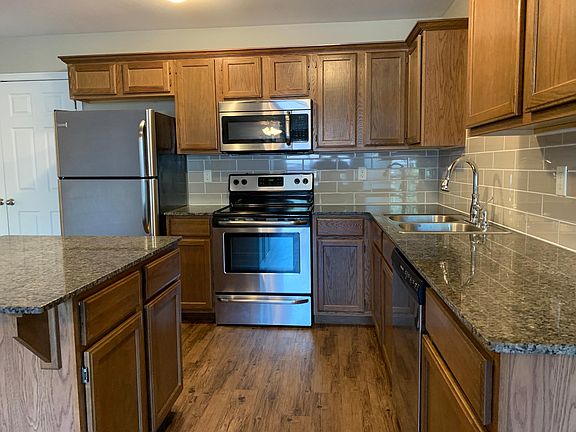 5th image of 3001 SW Amberwood Blvd #1