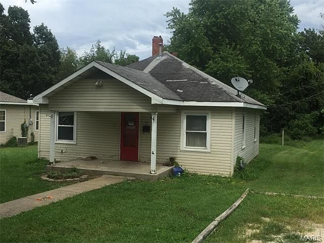 2nd image of 110 5th St