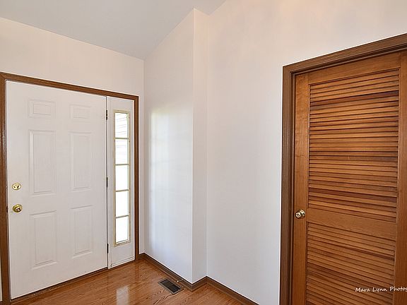 3rd image of 1453 Birch Ln