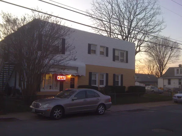 4600 4th St APT 2, Brooklyn, MD 21225