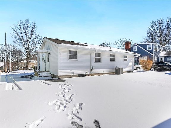 3rd image of 3612 S Park Ave