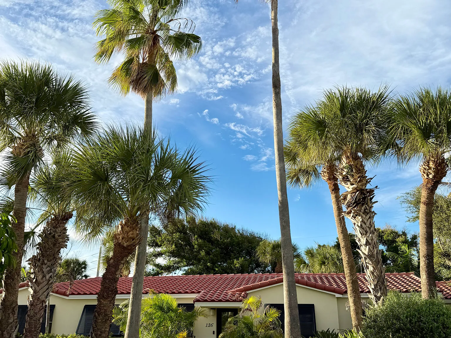 3 bed, 2014 sqft, $4,650 — Photo 4