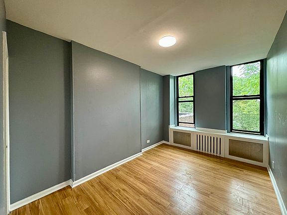 3rd image of 335 E 116th St
