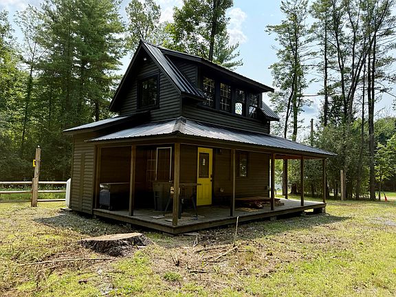 5th image of 49 Grove Ave