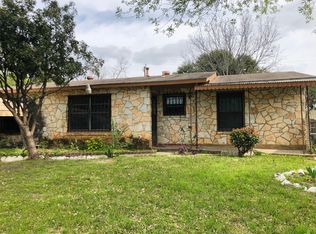106 Moonstone Dr, San Antonio, TX 78233