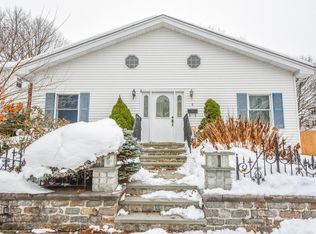 9 Fuyat St, Hudson, MA 01749