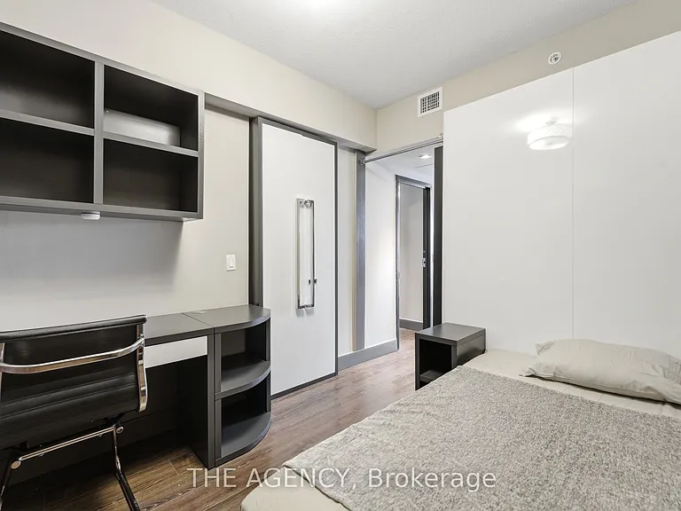 330 Phillip St — Photo 9