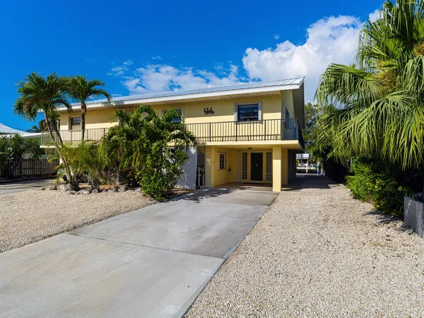 391 10th St, Key Colony Beach, FL 33051