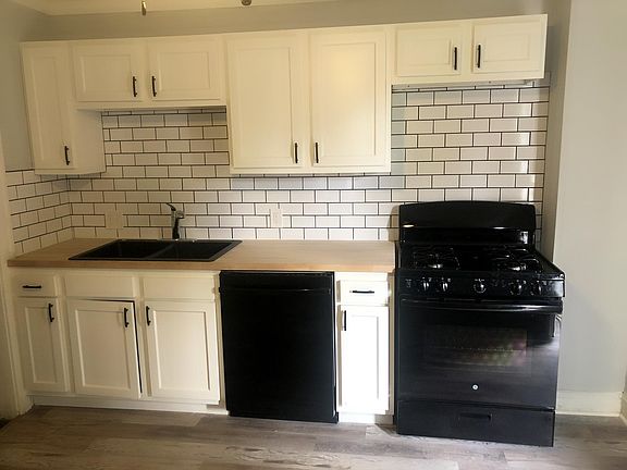 2nd image of 811 Thurman Ave