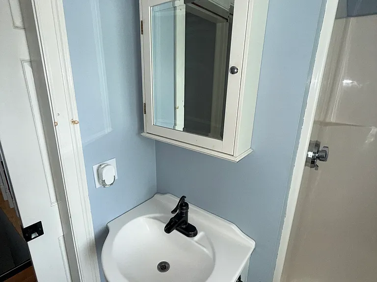 396R Washington St — Photo 15