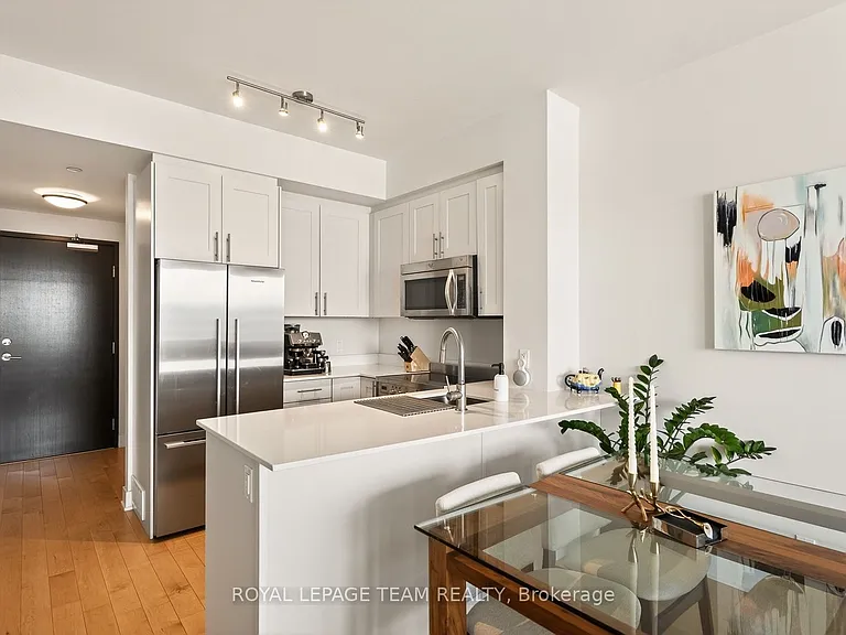 1035 Bank St #1504 — Photo 5