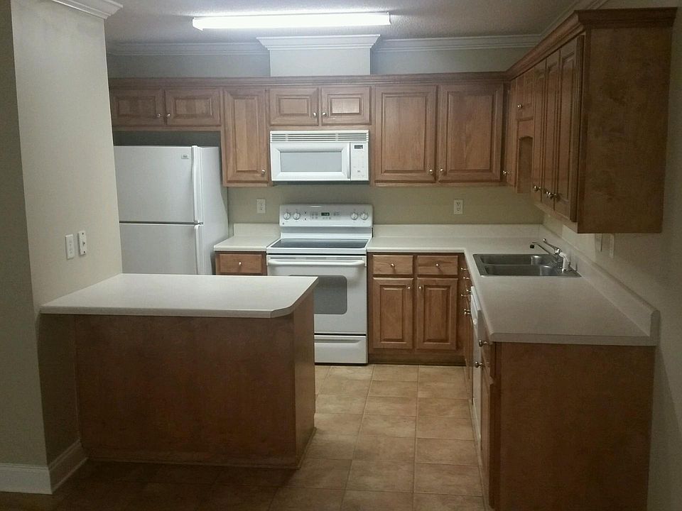 2nd image of 125 Westcott Ln
