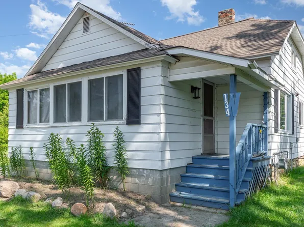134 W Burton St, Pompeii, MI 48874