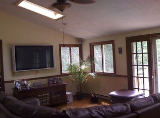 2 Laurel Crest Dr, Waterford, CT 06385