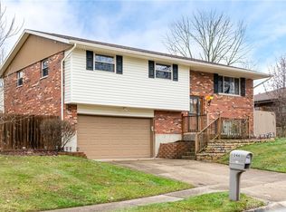 346 Ridgecrest Dr, Dayton, OH 45449