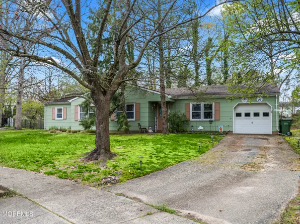 1158 Manor Drive, Lakewood, NJ 08701